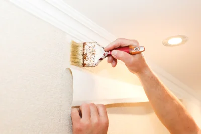 Pose de papier peint à Mouliherne — revêtements muraux et toiles de verre